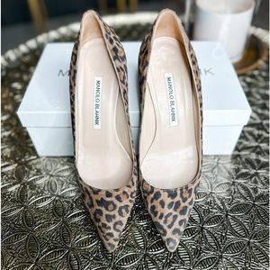 Manolo Blanik Gently Used. Suede animal print low pump size 5